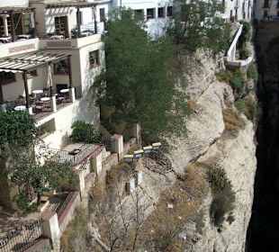 Häuser über der Schlucht