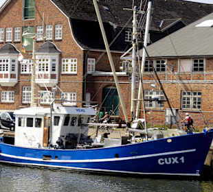 Krabbenkutter im Alten Fischereihafen