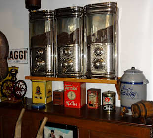 Blick in den Laden eines Schiffsausrüsters