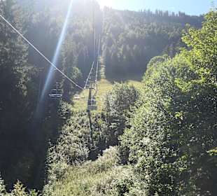 Fahrt mit dem Sessellift hoch zum Unternberg
