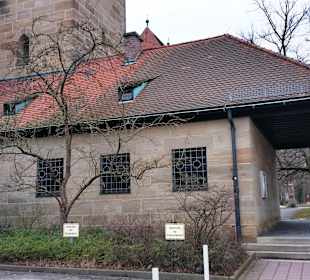 Seitlicher Eingangsbereich