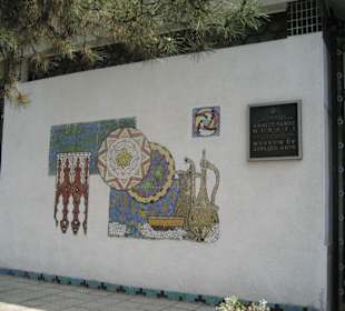 Museum für Angewandte Kunst - Eingang Straße