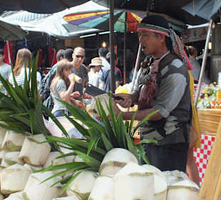 Kokosnüsse 30baht, ca. 80cent