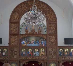 Aufbau über dem Altar