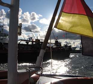 Schiffsheck im Gegenlicht