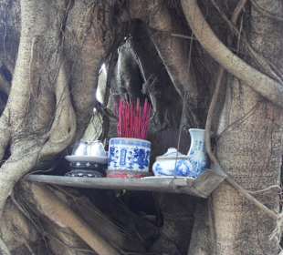 Einer der vielen kleinen Altäre