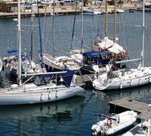 Spaziergang durch den Hafen von Alghero
