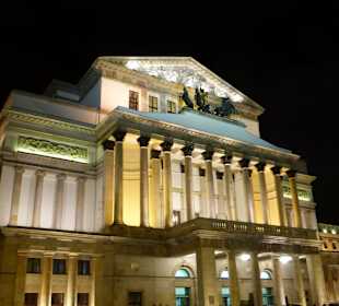 Das Teatr Wielki bei Nacht