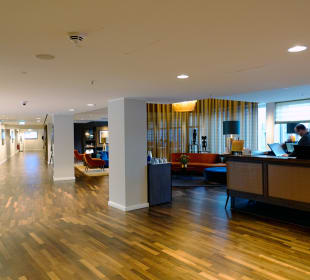 Rezeption AMERON Hamburg Hotel Speicherstadt
