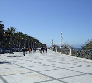Promenade mit Blick auf den Ätna