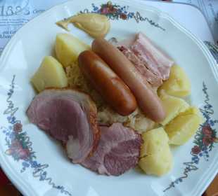 Choucroute ( elsässische Spezialität)