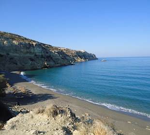 Komos Beach in unmittelbarer Nähe