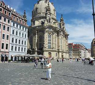 Um die Ecke die Frauenkirche