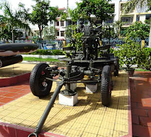 Im Freigelände des Militärmuseums