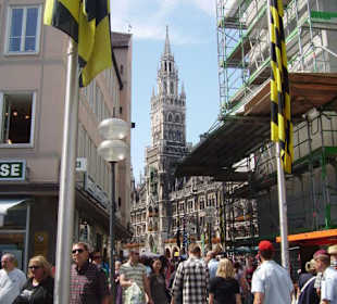 Blick vom alten aufs neue Rathaus