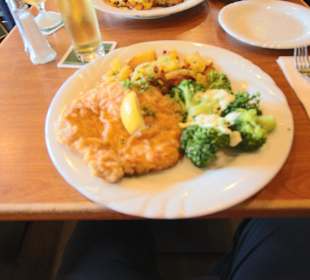 Schnitzel "Wiener Art" mit Broccoli