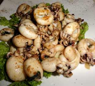 Mini-Tintenfische vom Grill im Royal Ketty