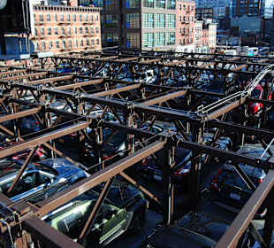 High Line - Blick in ein Parkhaus in New York