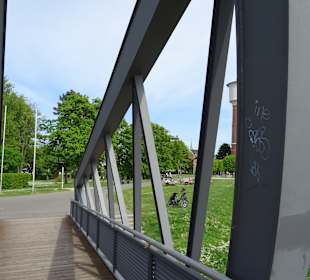 Bury Objekt und Neckarufer