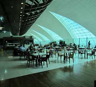 Emirates Business Class Lounge, Terminal 3