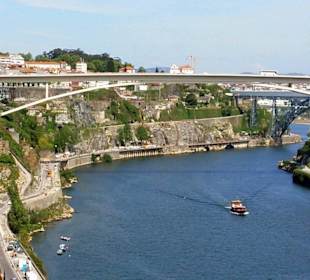 Ponte do Infante.  view from Ponte Luis 1