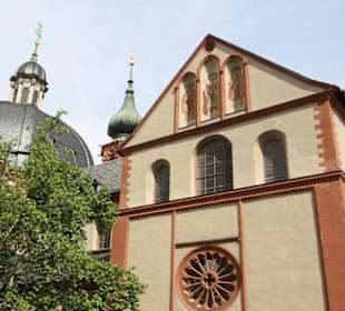 Außenansicht vom Dompfarrplatz