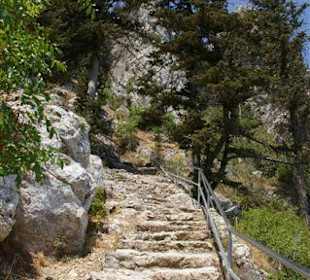 stele Treppe nach ganz oben