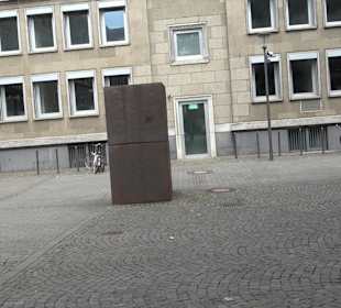 Skulpturengruppe Lichtung zu Einem