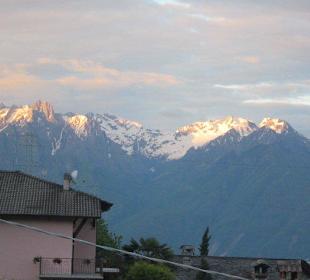 Der wunderschöne Bergort Stazzona