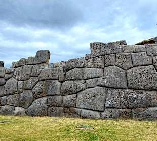 Sacsayhuamán