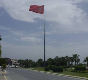 Türkei Fahne kurz vor ersten Ruinen