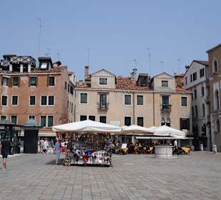 Venedig, Kanäle und Gassen mit Shops