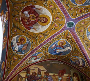 Deckenbemalung im Nebenaus-/Eingang