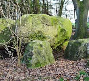 Ansichten vom Hauptgrab der Reckumer Steine