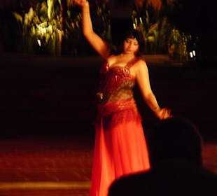 Show im Souk El-Madina
