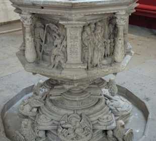 Taufbecken in der St. Marienkirche