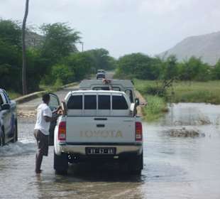 Durch die Wassermassen die neue Autowaschanlage