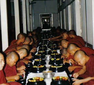 Speisung der Mönche