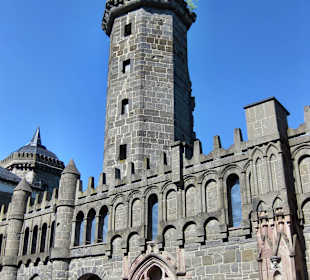 Löwenburg im Bergpark