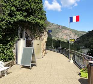 Der Eingangsbereich der Grottes des Canalettes