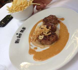 Steak Hachee, Frikadelle