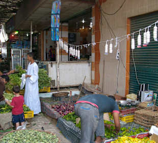 Waren soweit das Auge reicht