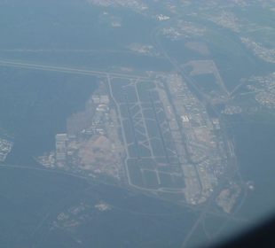 Frankfurt Flughafen aus der Luft