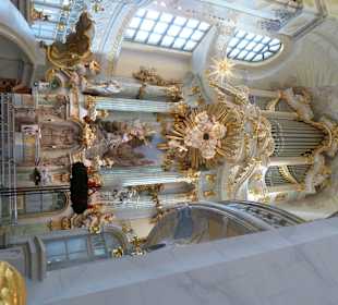 Blick in den Altarraum