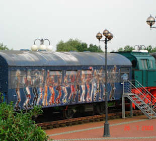 Vor der Starlighthalle