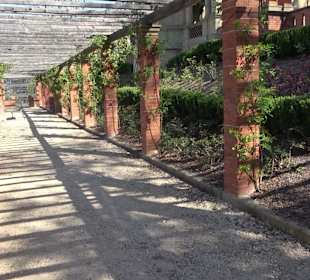 Belvedere im Rosengarten Villa Berg