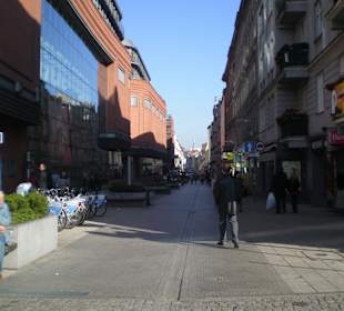 Fußgänger-Passage / Stary Browar