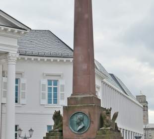 Die Verfassungssäule auf dem Rondellplatz