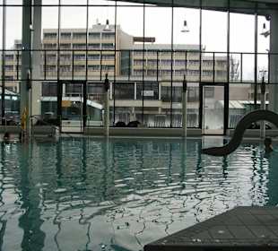 Schwimmhalle