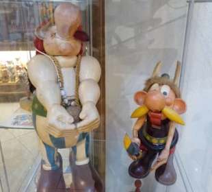 Obelix und Asteris als Nussknacker